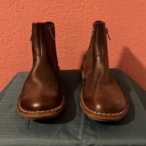 Clarks Tamitha Flower Ankle Boots